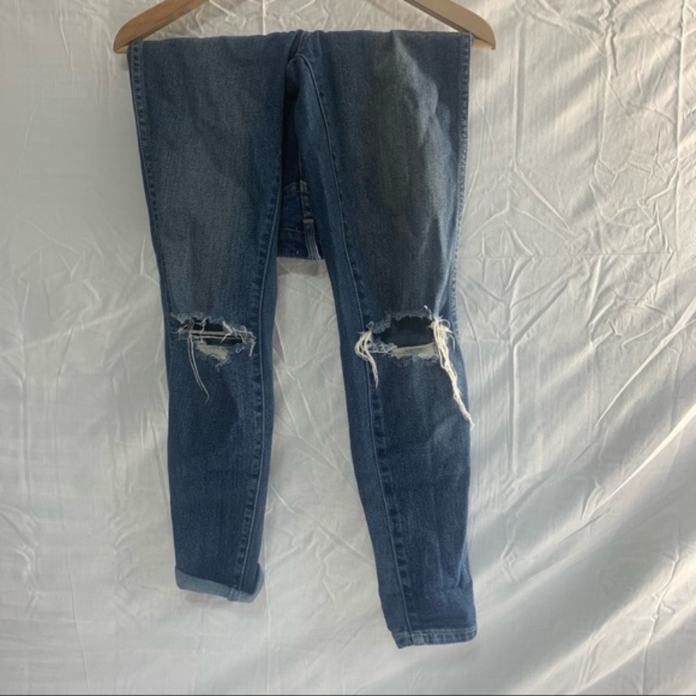 Rolla’s super skinny factory distressed jeans 27